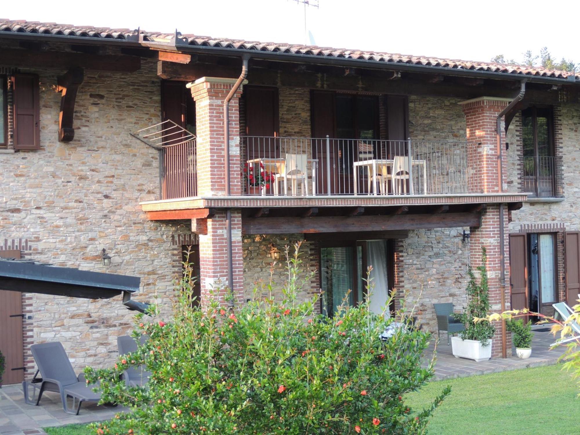 B&B Casa Bella Comba Vignolo Экстерьер фото